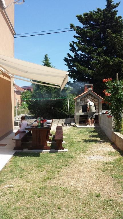 Njofra Banj Apartment Екстериор снимка