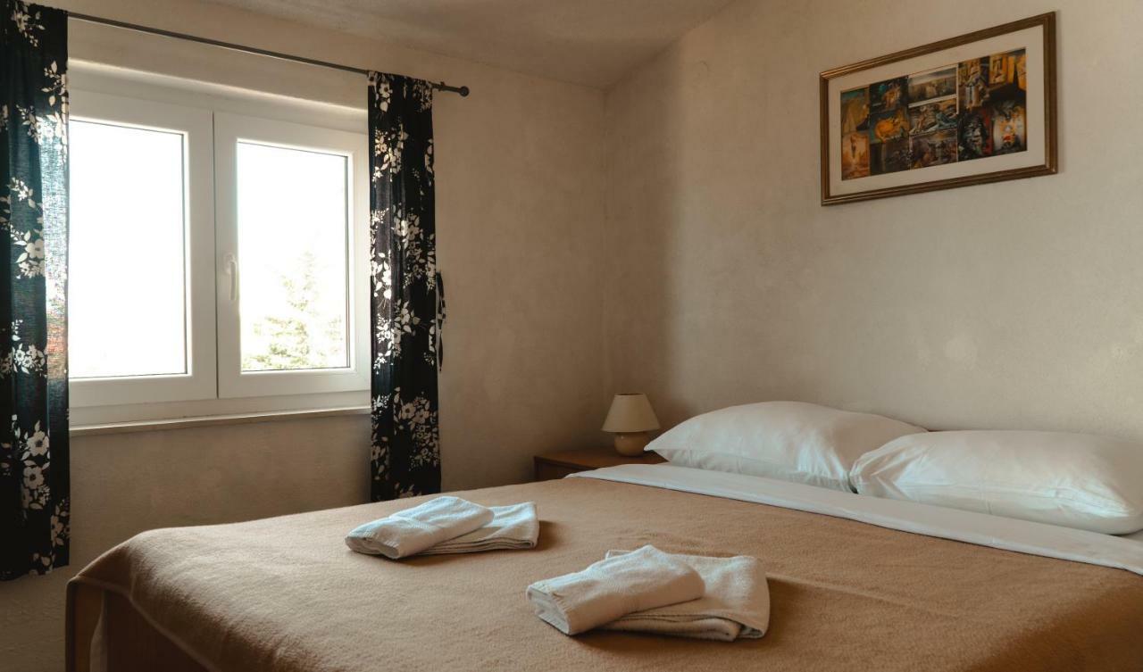 Njofra Banj Apartment Екстериор снимка