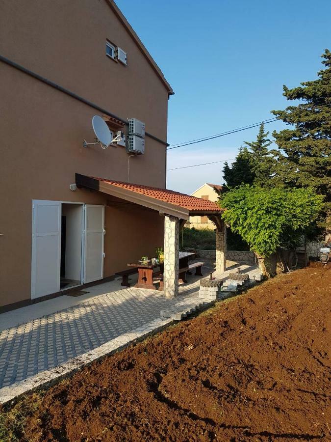 Njofra Banj Apartment Екстериор снимка