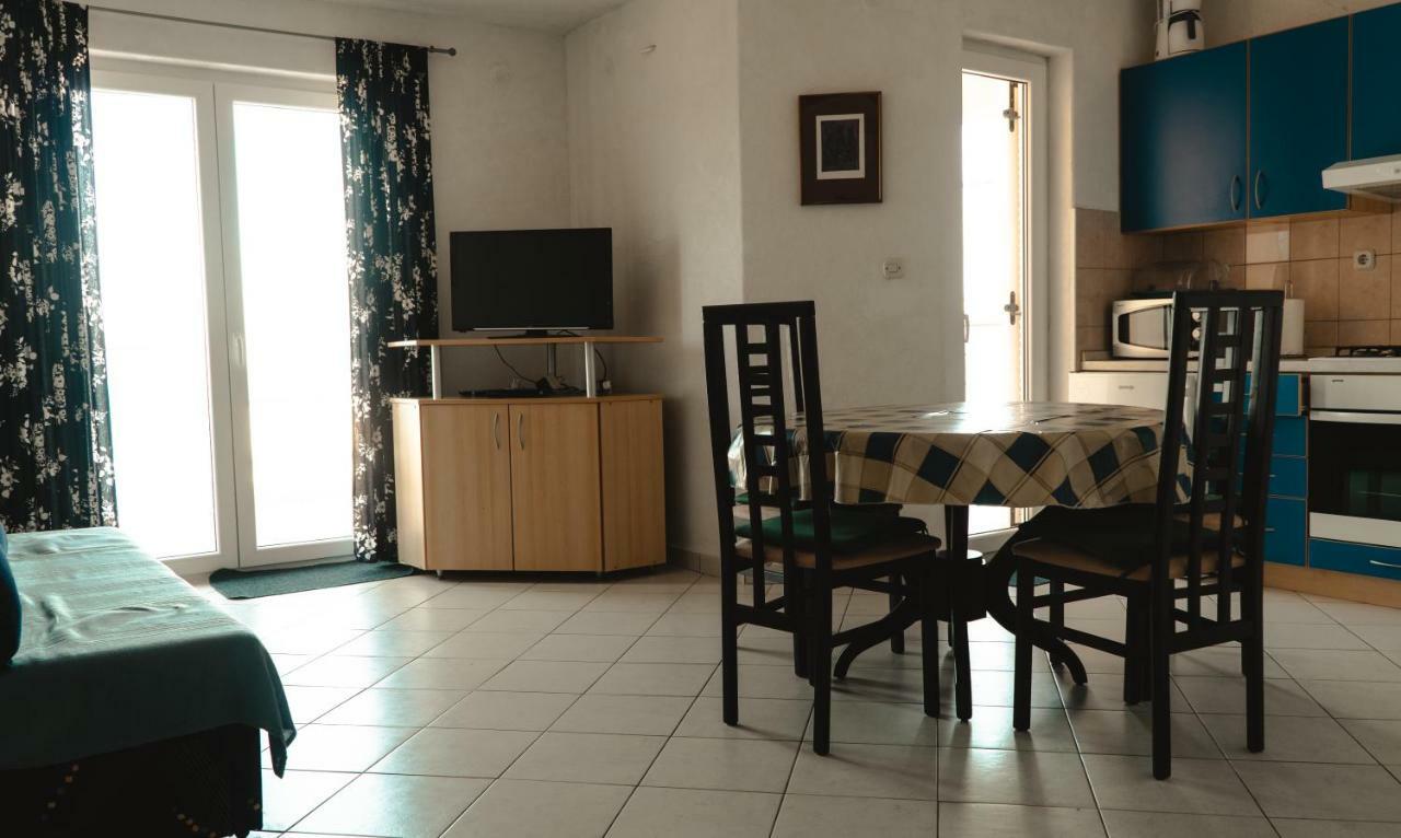 Njofra Banj Apartment Екстериор снимка
