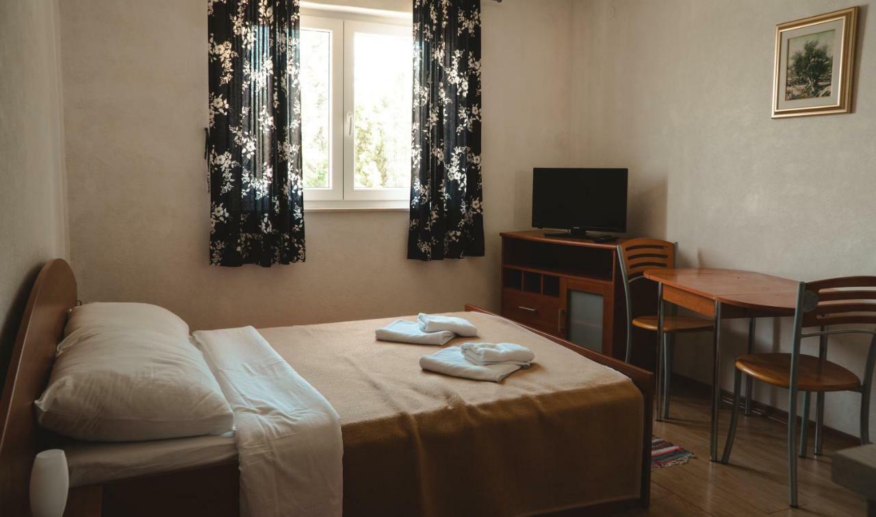 Njofra Banj Apartment Екстериор снимка